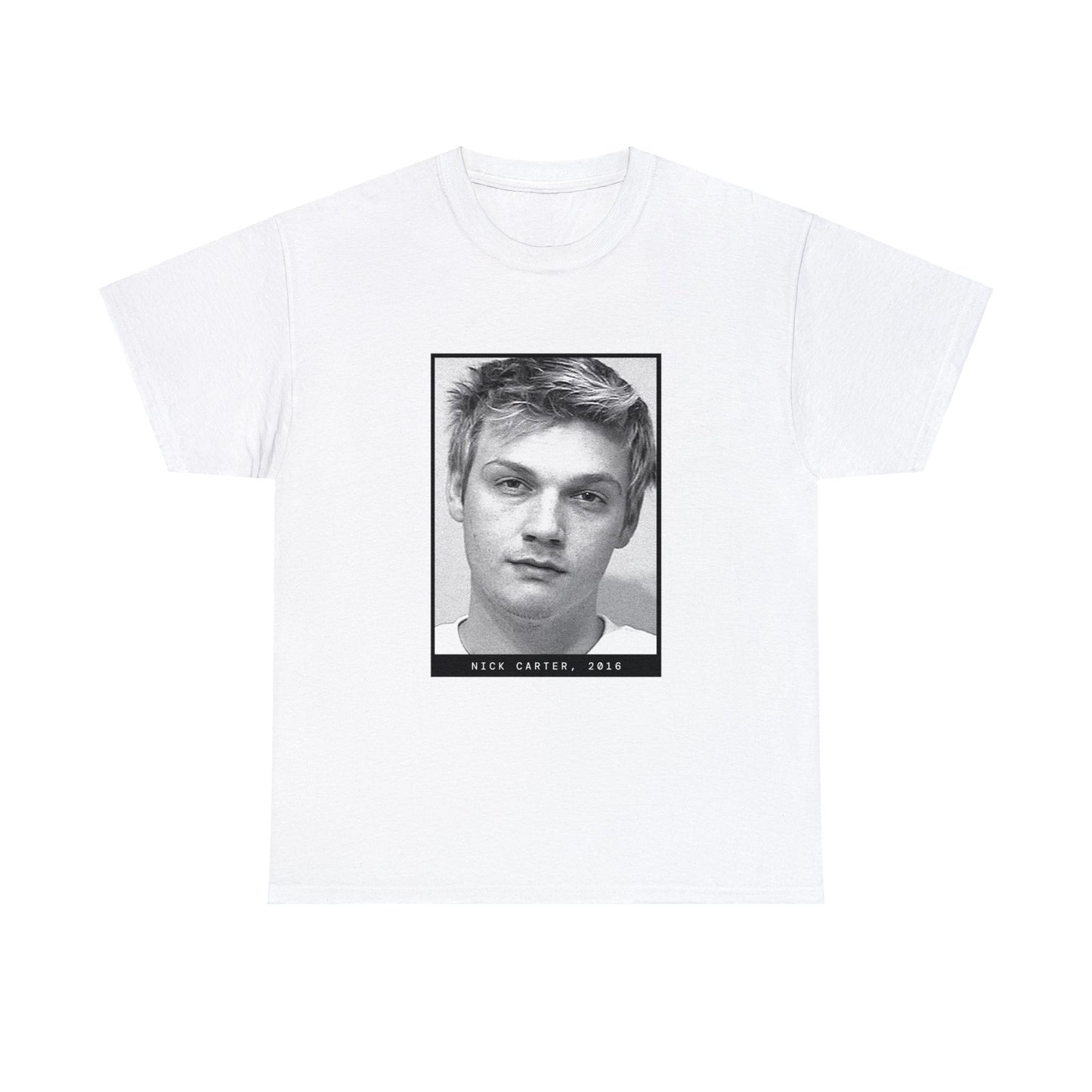 Camiseta con foto policial del cantante Nick Carter, 2016